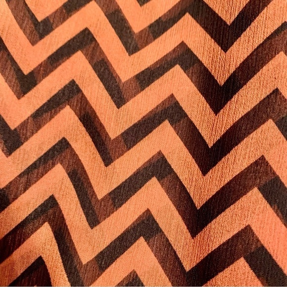 H&M Tunic Top XS/S Black Rust Chevron Stripe Sleeveless Semi-Sheer Tank - Picture 11 of 14